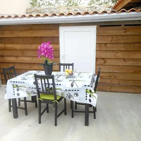House With 3 Bedrooms In With Enclosed Garden And Wifi Blaye